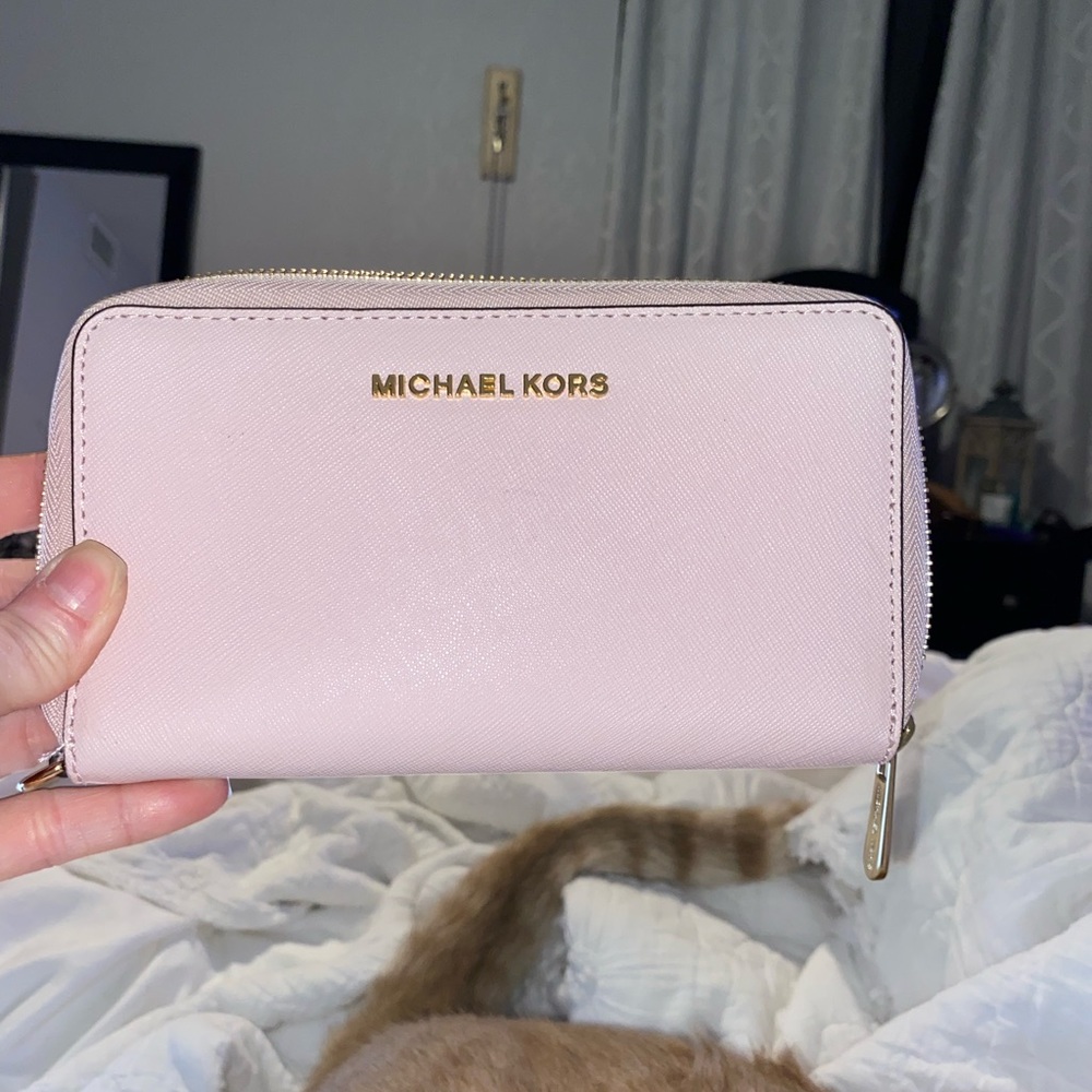 BRAND new pink wallet to match listed brand new bag
